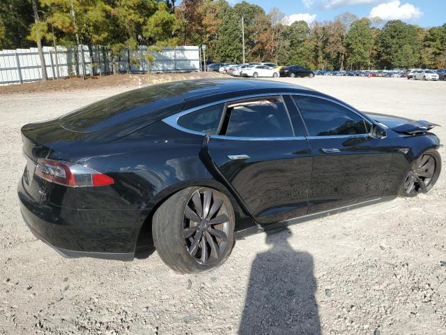  TESLA MODEL S 2015 Чорний