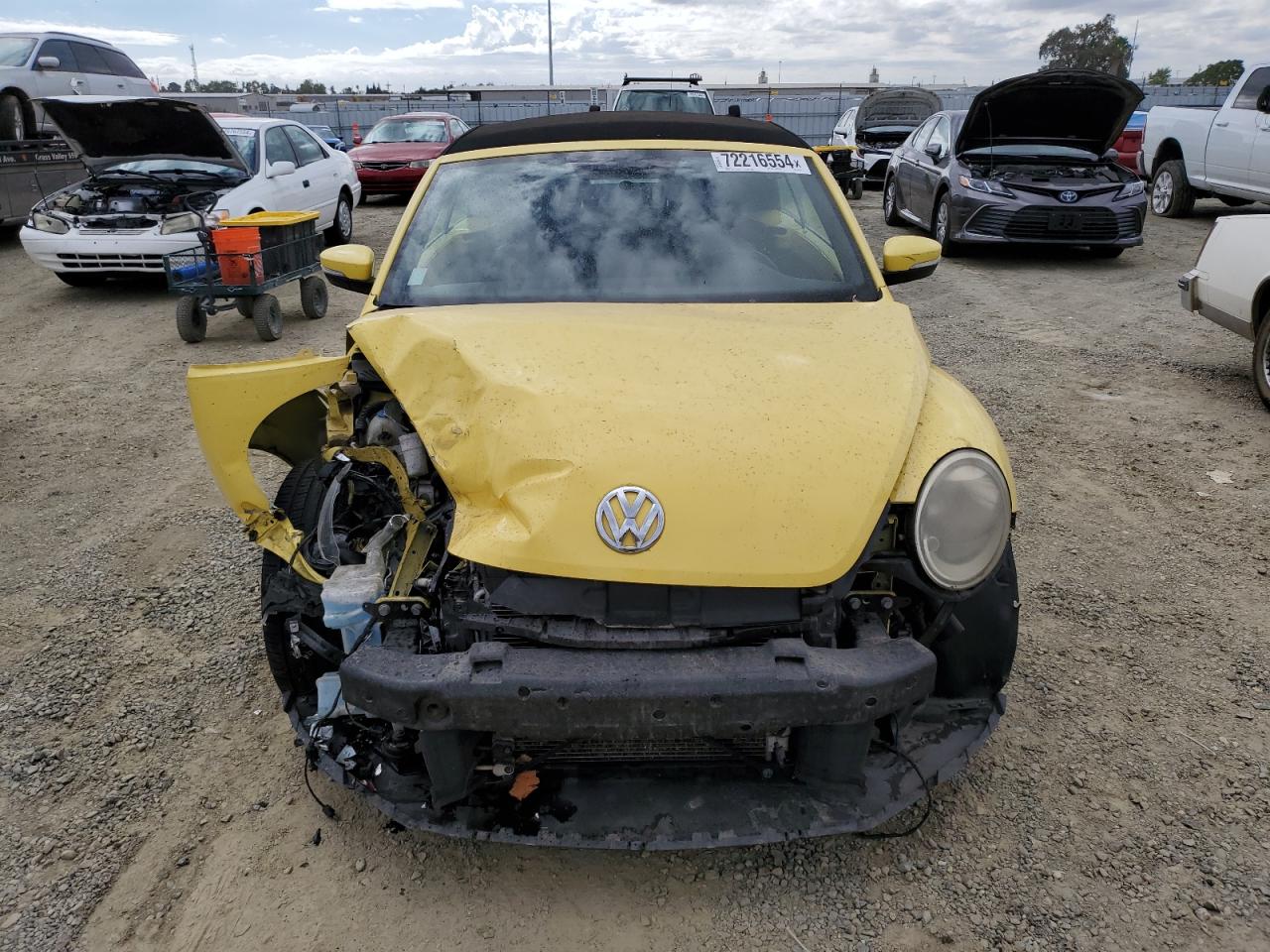 2014 Volkswagen Beetle - Image 5