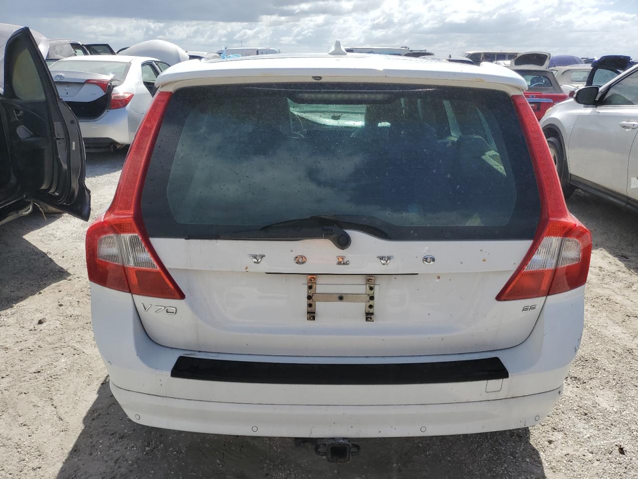 2008 Volvo V70 3.2 VIN: YV1BW982281052229 Lot: 73878244