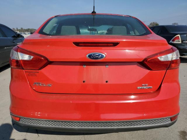 Sedans FORD FOCUS 2013 Red