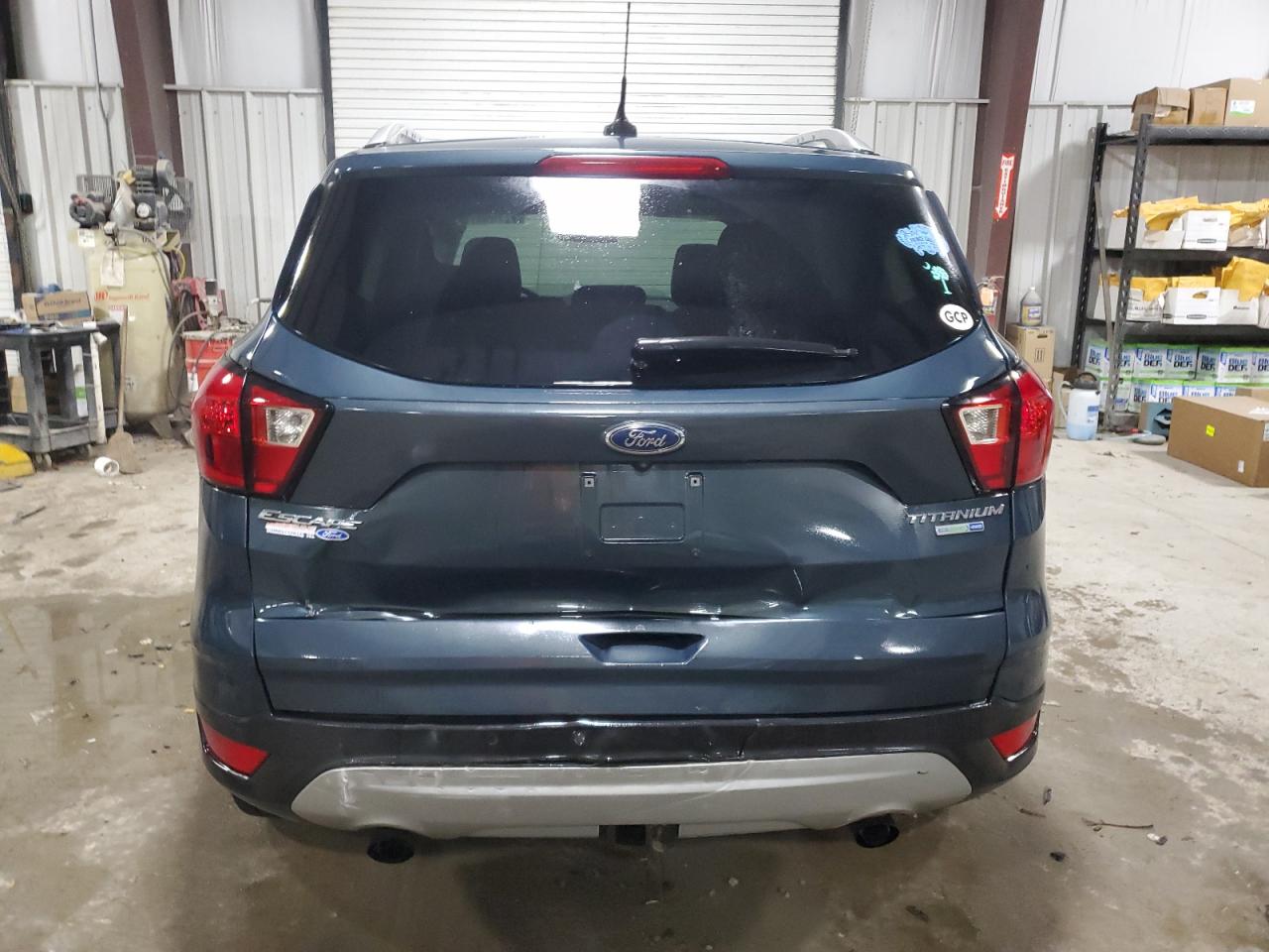 1FMCU9J93KUA25825 2019 Ford Escape Titanium