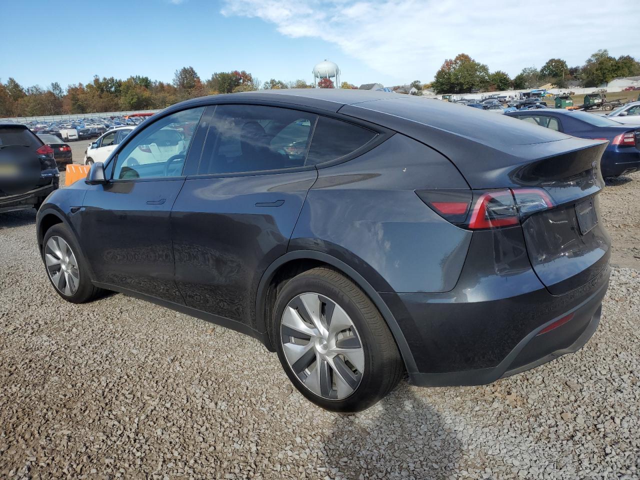 VIN 7SAYGDED6RF004718 2024 TESLA MODEL Y no.2