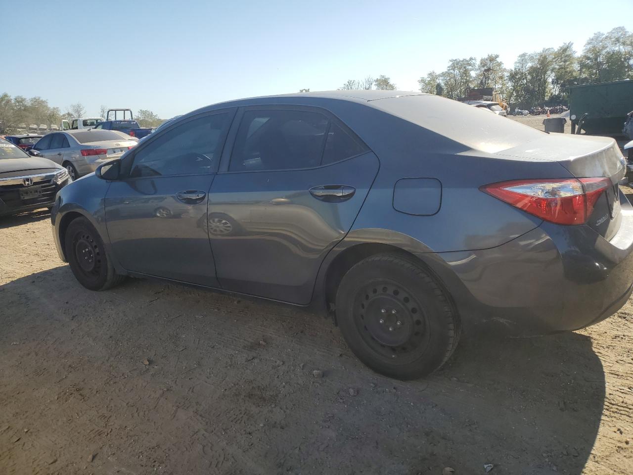 VIN 5YFBURHE9GP518318 2016 TOYOTA COROLLA no.2