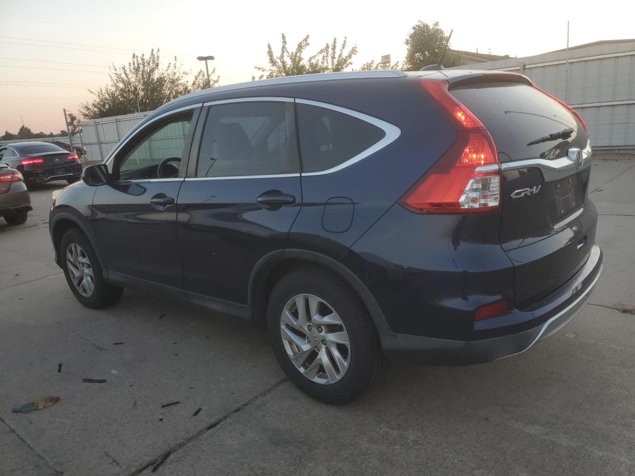 2015 Honda CR-V - Image 2