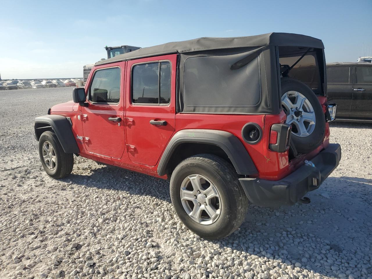 VIN 1C4HJXDN2KW668865 2019 JEEP WRANGLER no.2