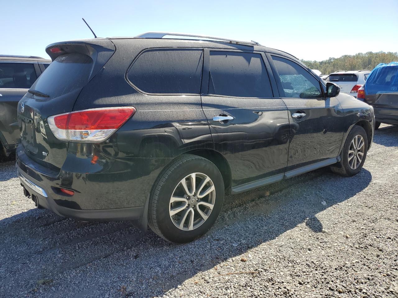 2015 Nissan Pathfinder - Image 3