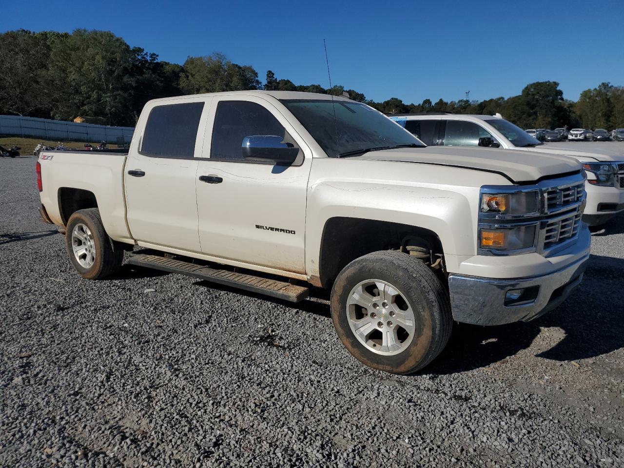 2014 Chevrolet Silverado - Image 4