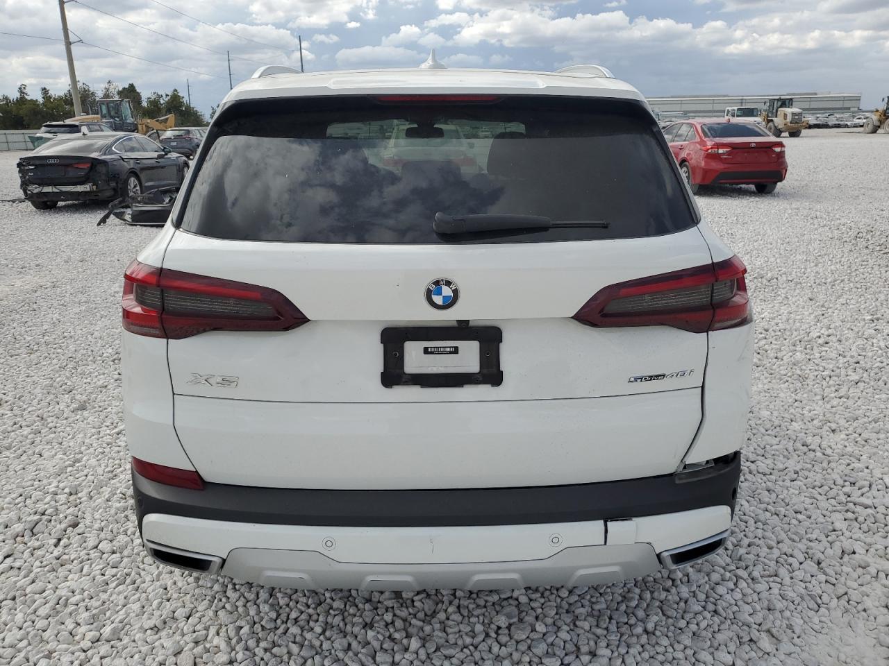 VIN 5UXCR4C03N9N16599 2022 BMW X5 no.6