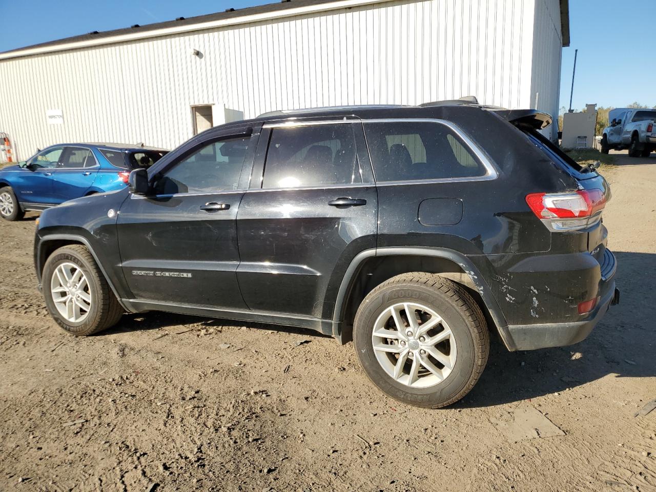 1C4RJFAG3HC939110 2017 Jeep Grand Cherokee Laredo