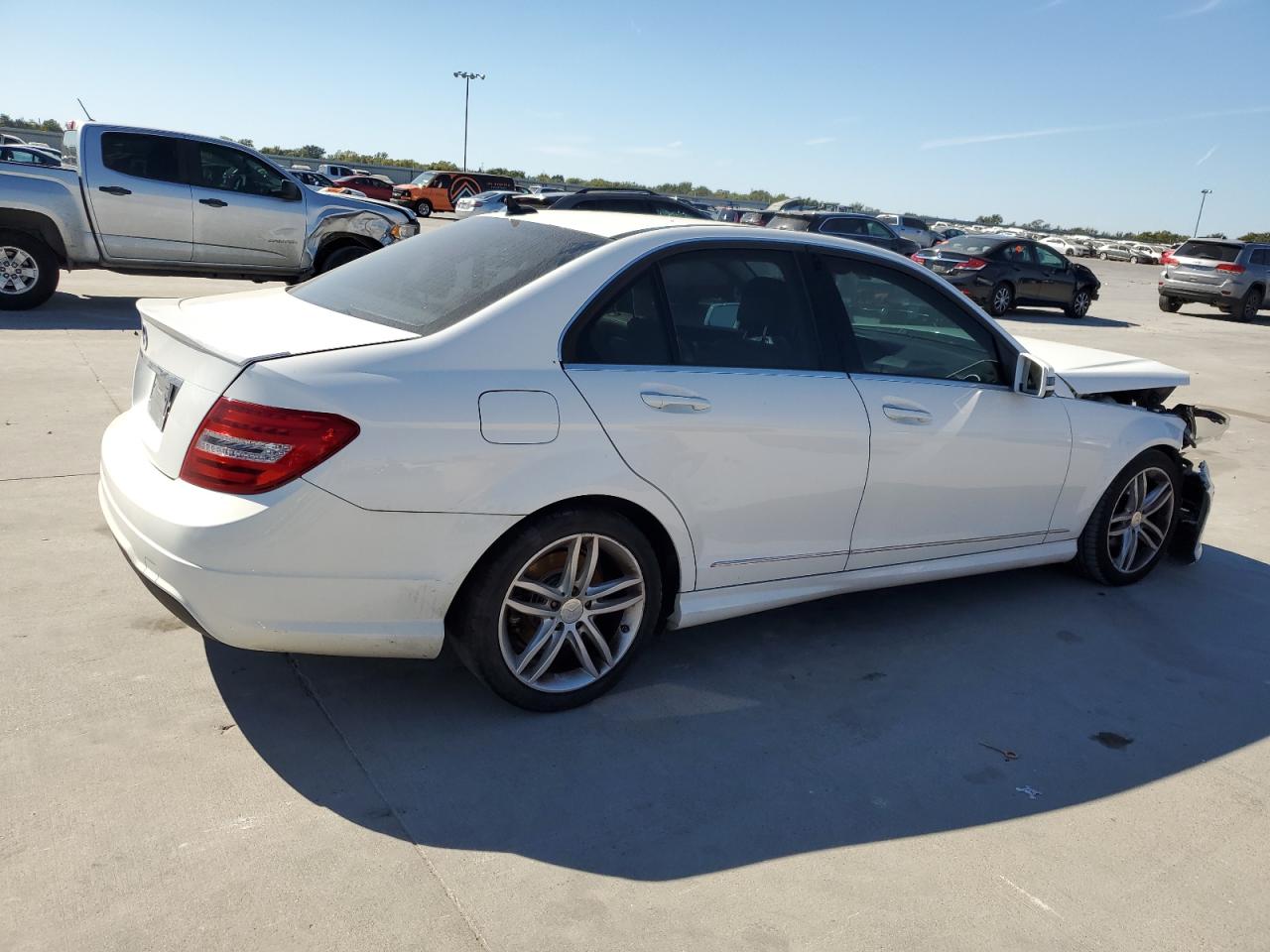 VIN WDDGF4HB7DF993998 2013 MERCEDES-BENZ C-CLASS no.3