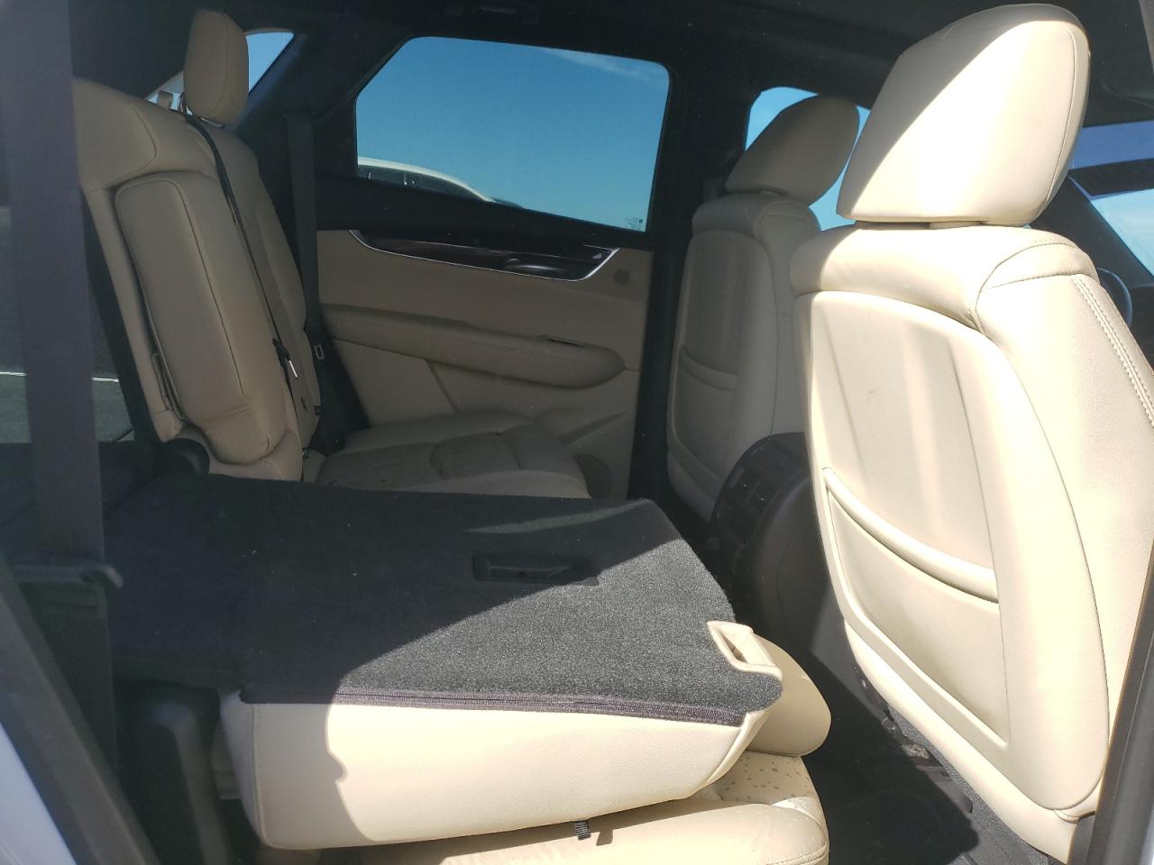 2019 Cadillac XT5 - Image 11