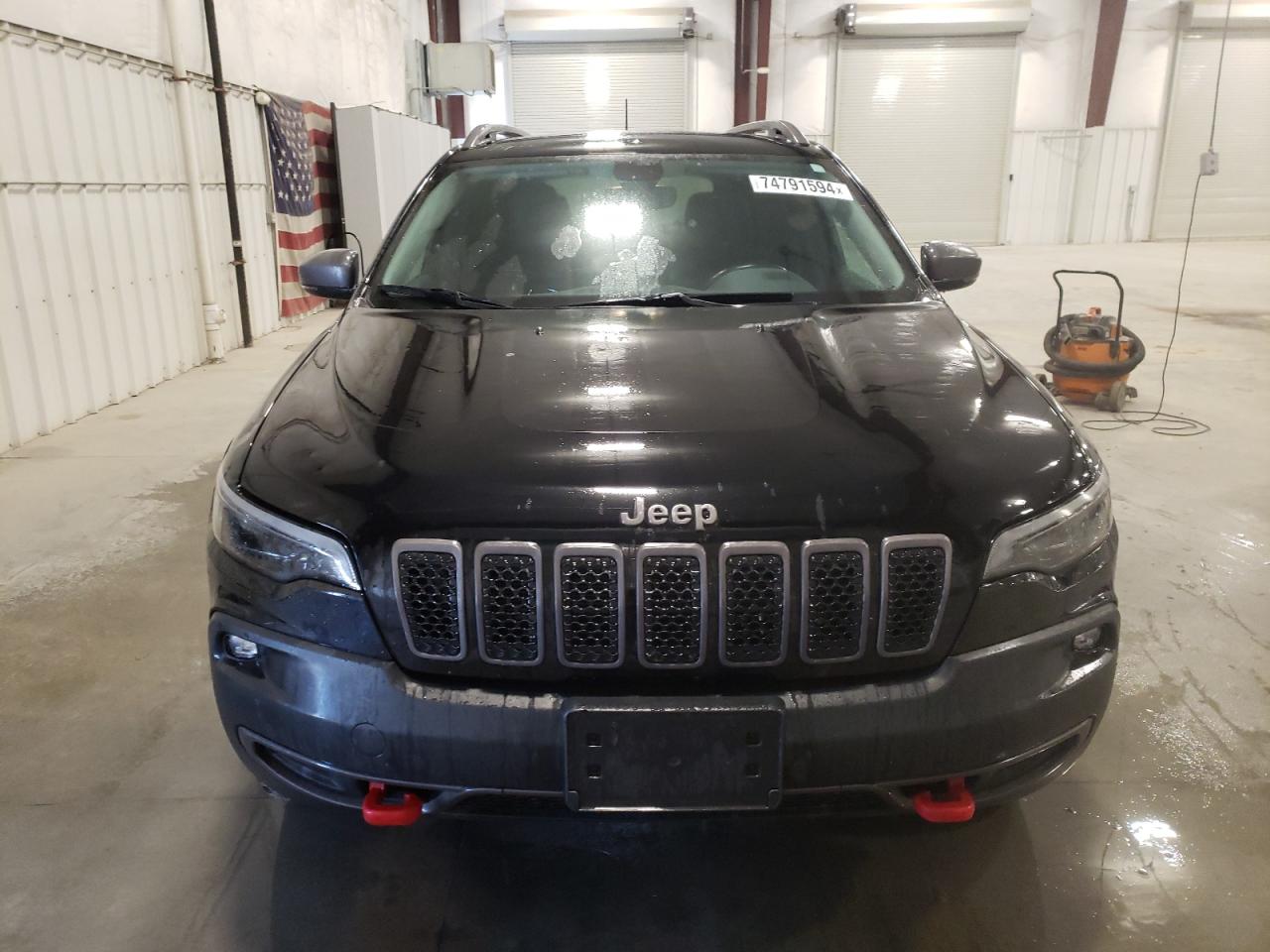 2019 Jeep Cherokee - Image 5