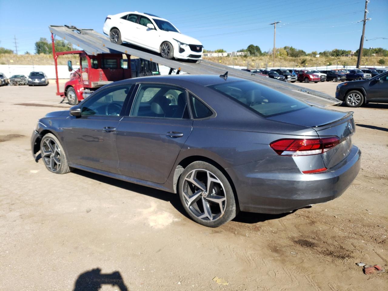 2021 Volkswagen Passat - Image 2