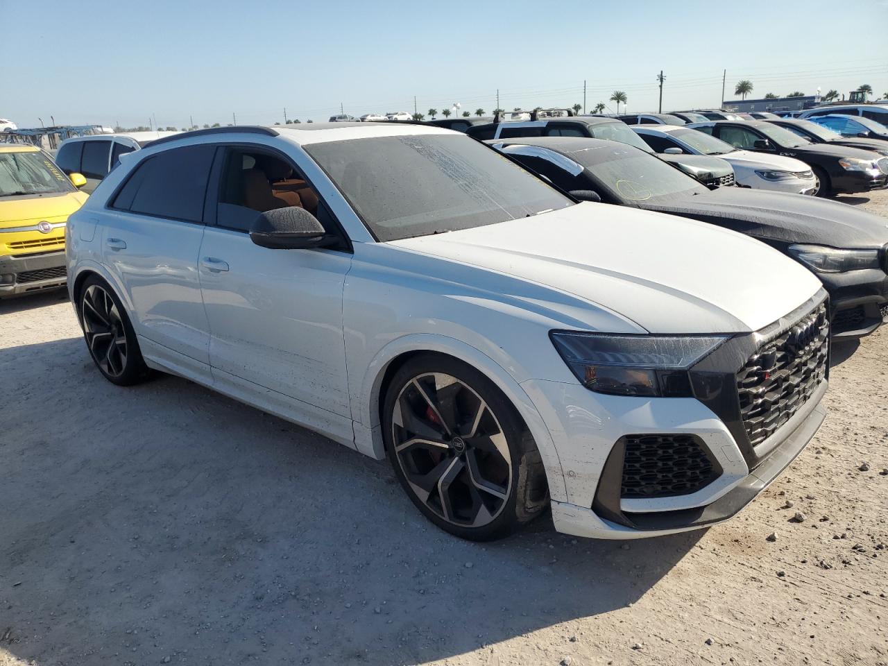2024 Audi RS Q8 - Image 4