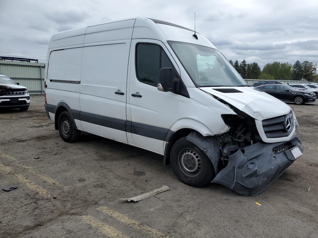 VIN WD3PE7DD0GP265275 2016 MERCEDES-BENZ SPRINTER no.4