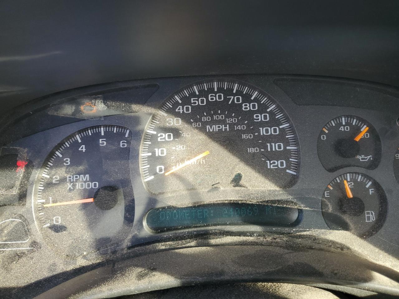 2003 Chevrolet Silverado - Image 9