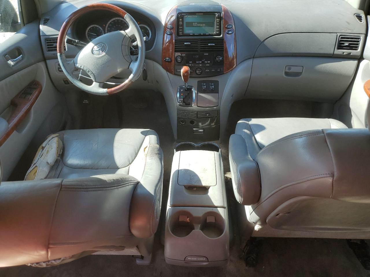 2005 Toyota Sienna - Image 8