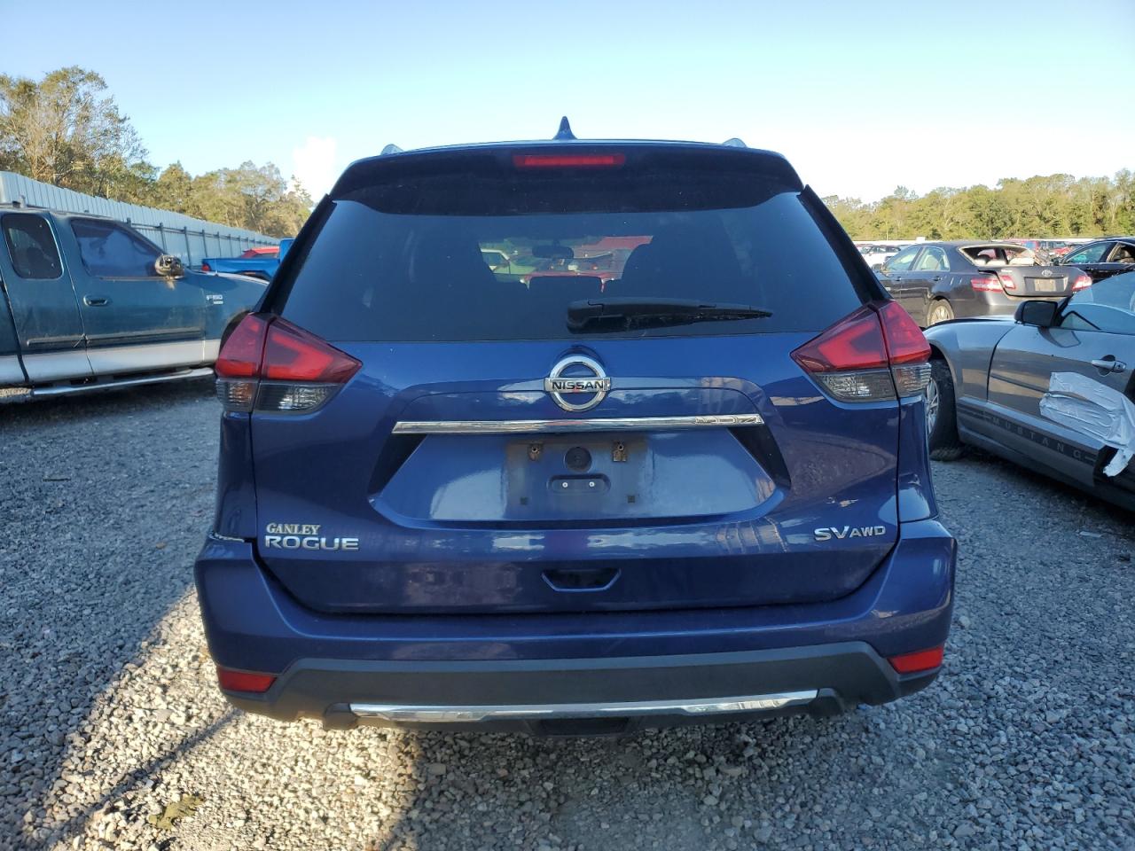 2017 Nissan Rogue S VIN: 5N1AT2MM2HC828237 Lot: 73969944