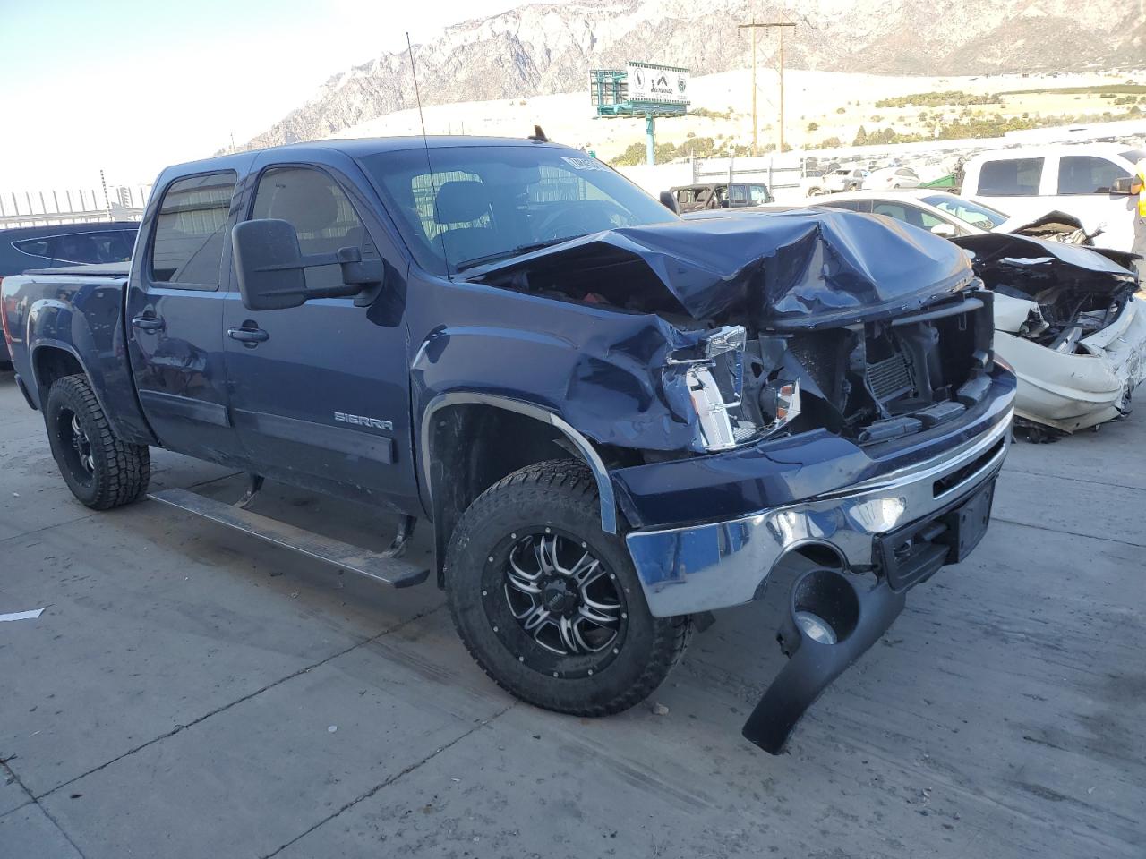 2011 GMC Sierra - Image 4
