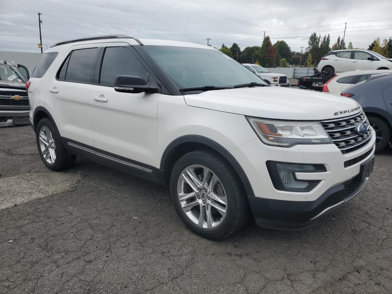 VIN 1FM5K8D89GGC86765 2016 FORD EXPLORER no.4