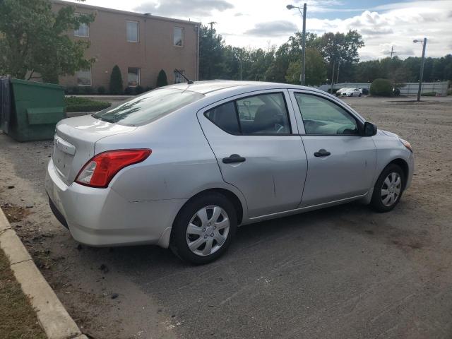  NISSAN VERSA 2015 Сріблястий