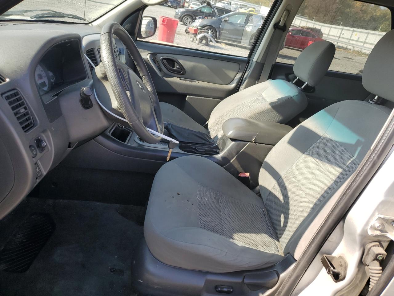 2007 Ford Escape - Image 7