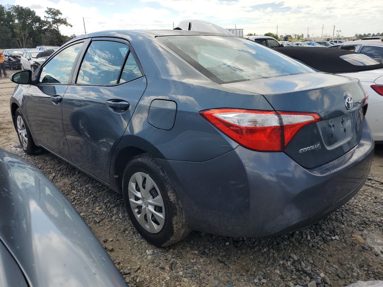 5YFBURHE1GP432047 2016 TOYOTA COROLLA - Image 2