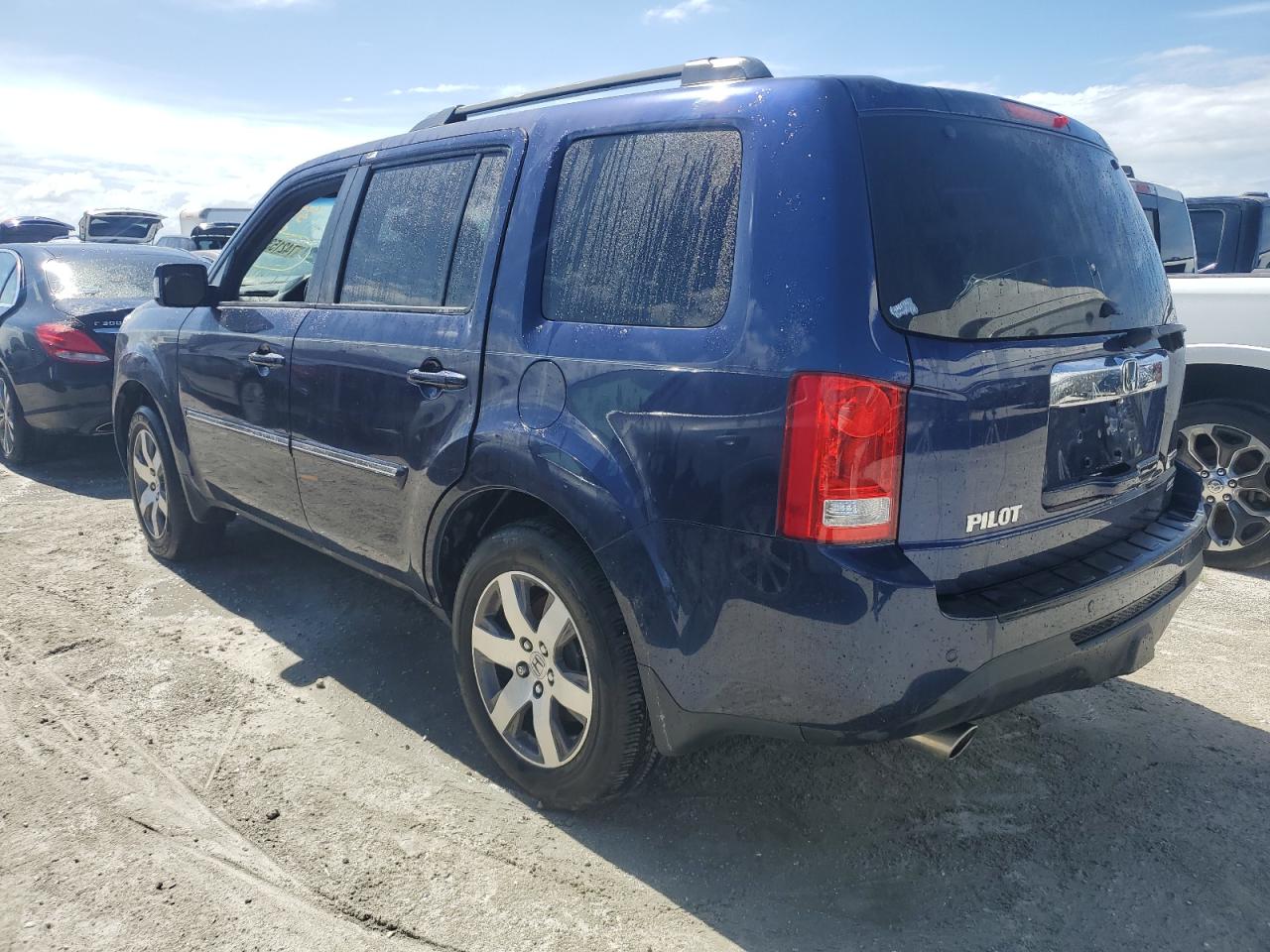 2014 Honda Pilot - Image 2