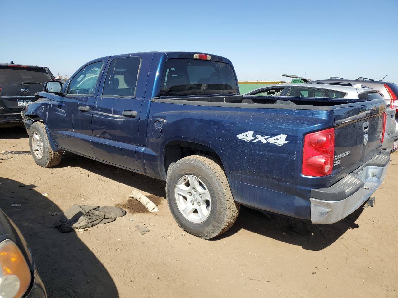 2006 Dodge Dakota - Image 2