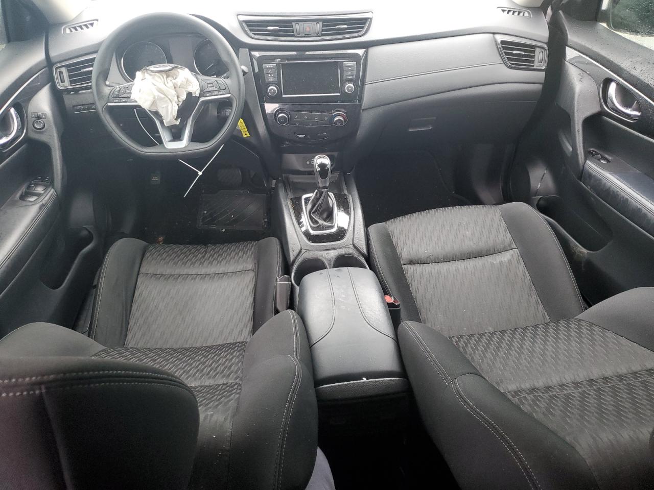 2018 Nissan Rogue - Image 8