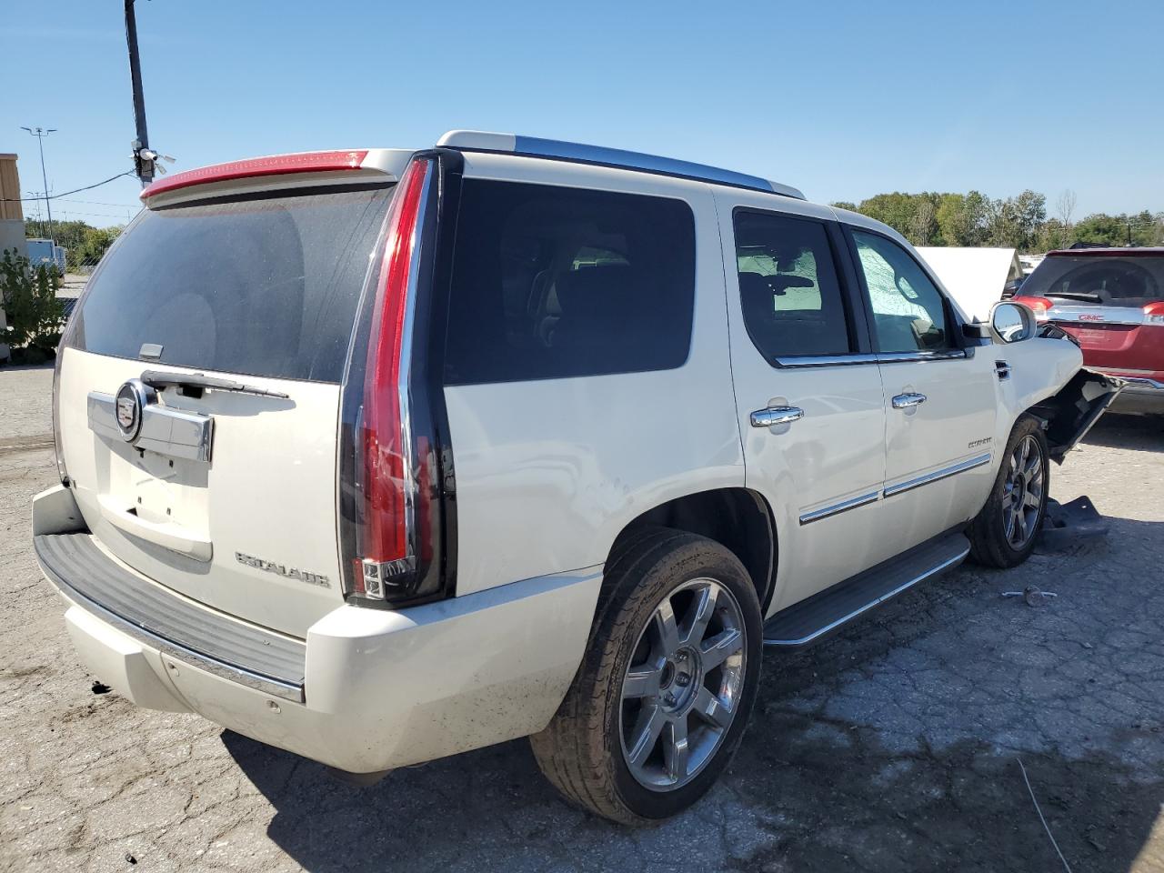 2009 Cadillac Escalade - Image 3