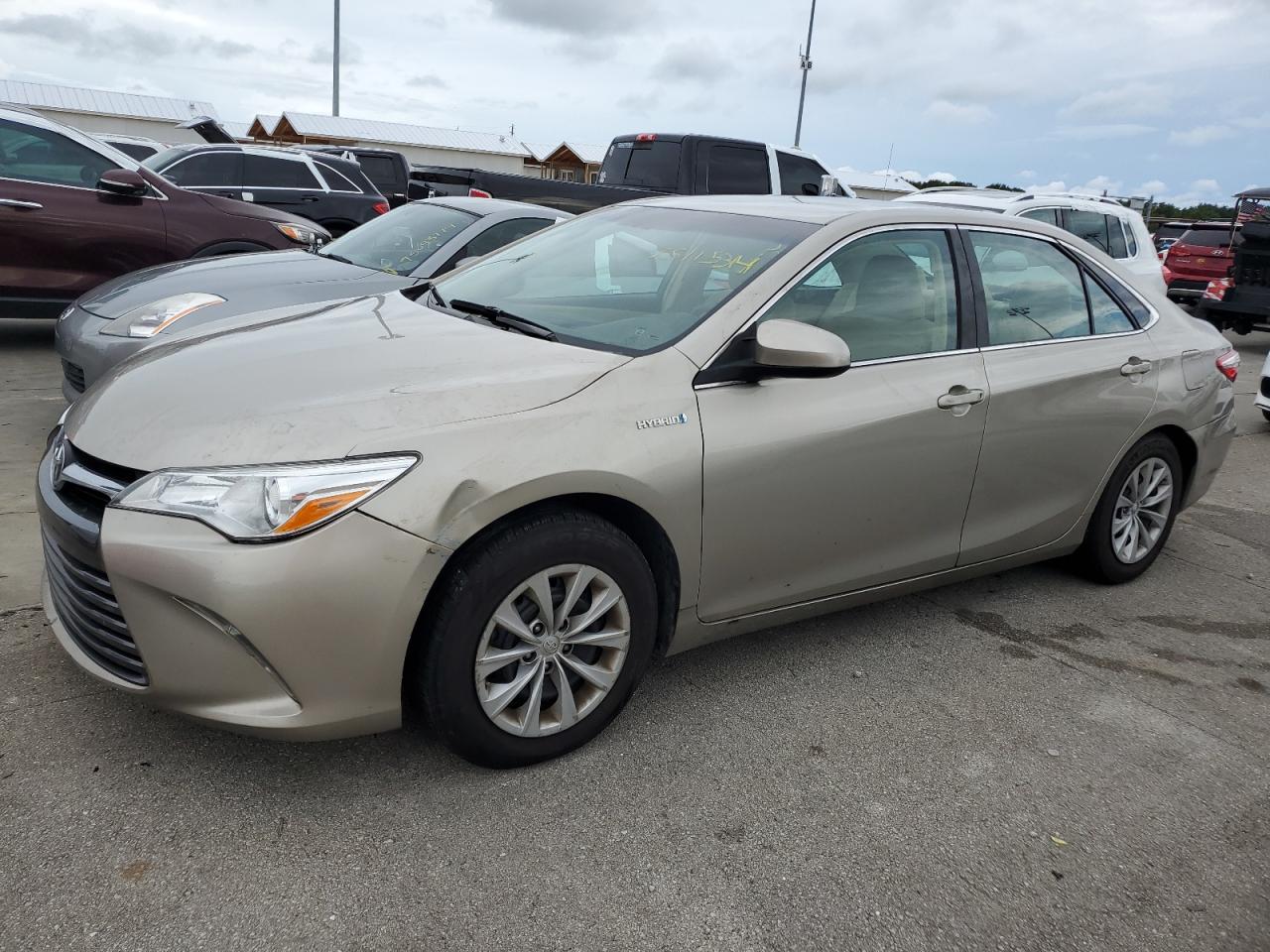 4T1BD1FK9FU176781 2015 TOYOTA CAMRY - Image 1