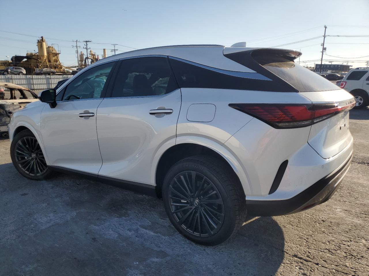 2024 Lexus RX - Image 2