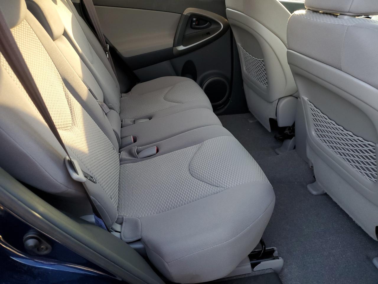 2006 Toyota RAV 4 - Image 11