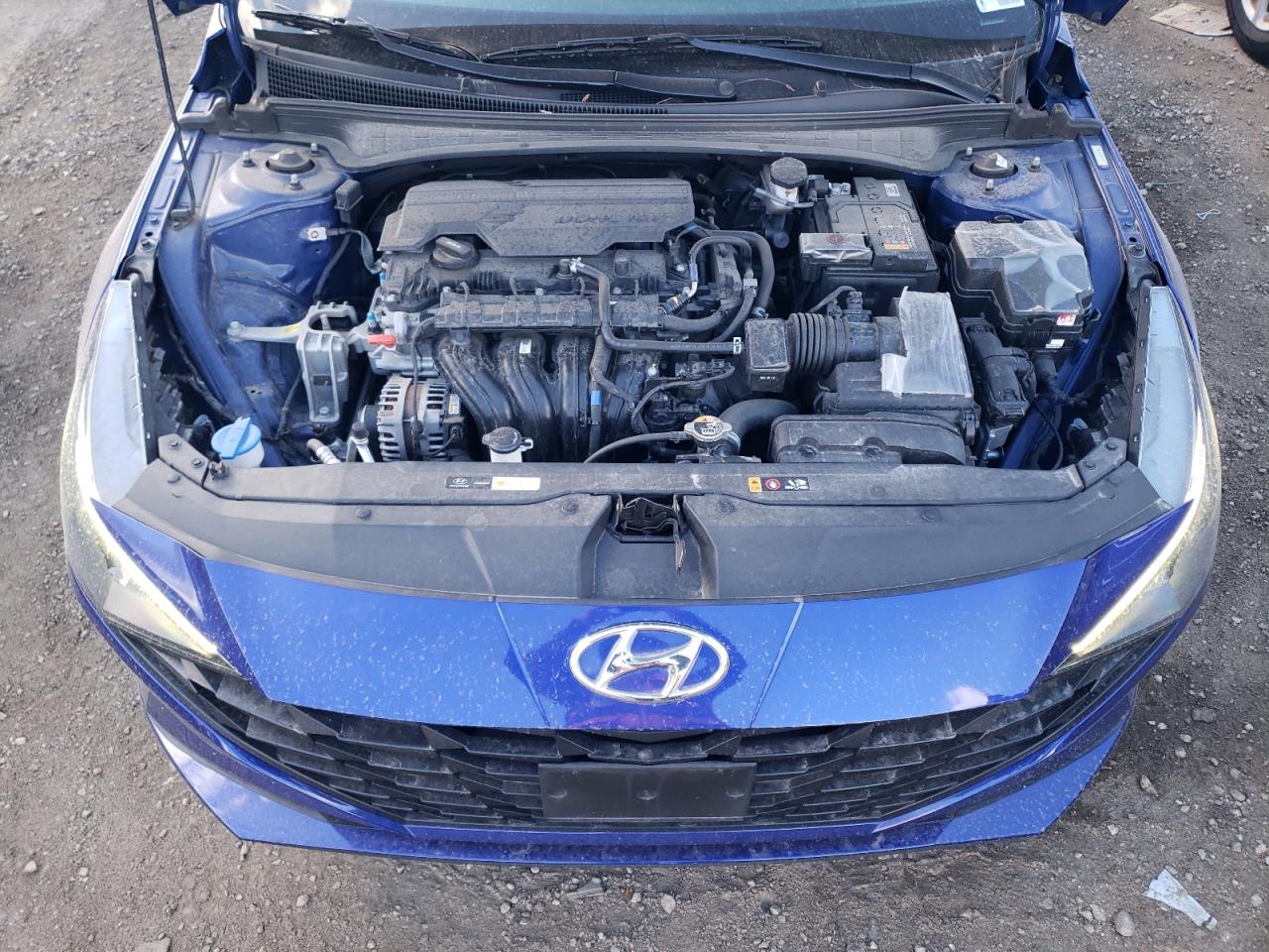 2022 Hyundai Elantra - Image 11