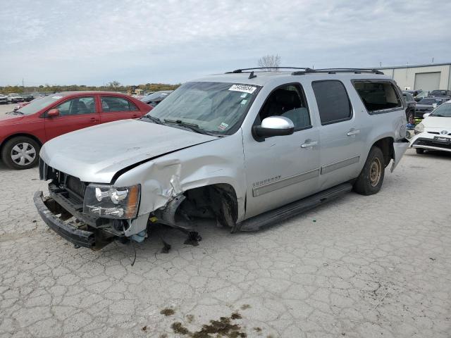  CHEVROLET SUBURBAN 2013 Серебристый