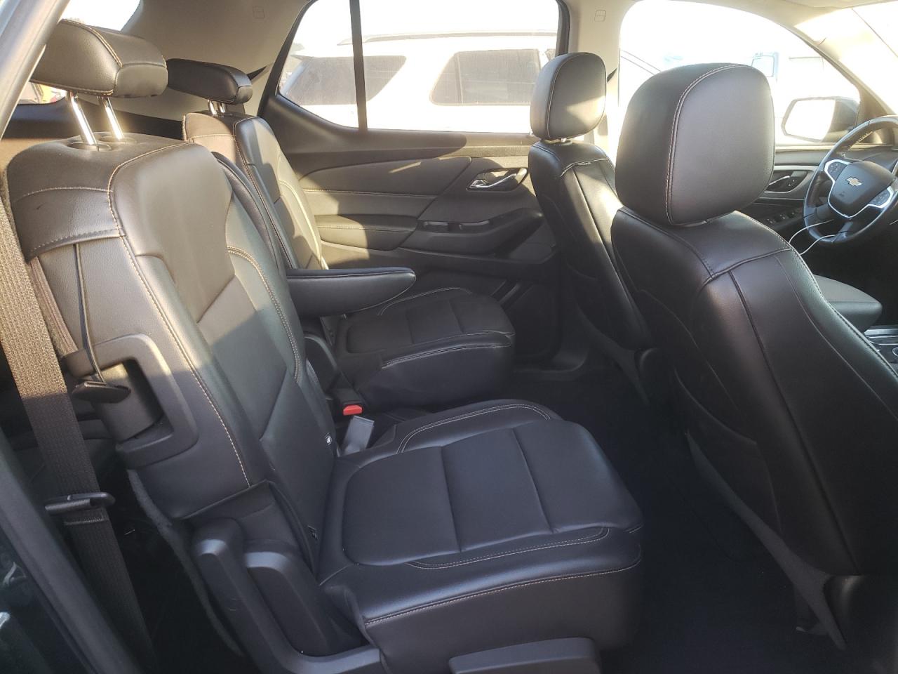 1GNEVHKW2JJ118092 2018 Chevrolet Traverse Lt