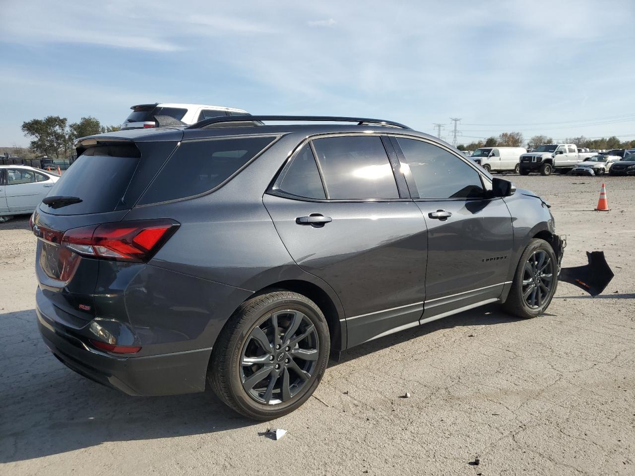2022 Chevrolet Equinox - Image 3