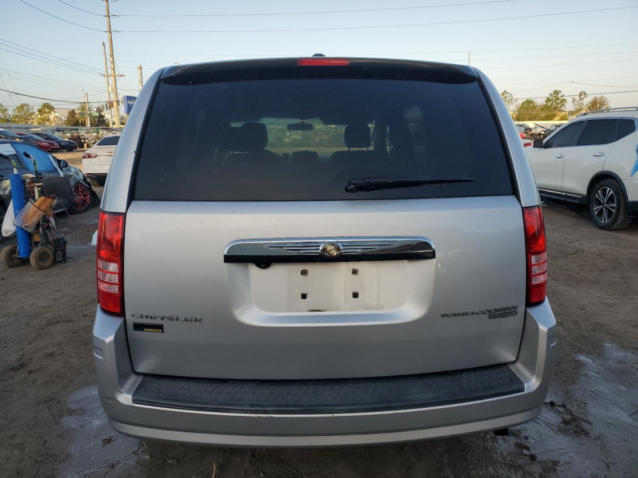 2009 Chrysler Town & Country Lx VIN: 2A8HR44E09R556150 Lot: 77090114