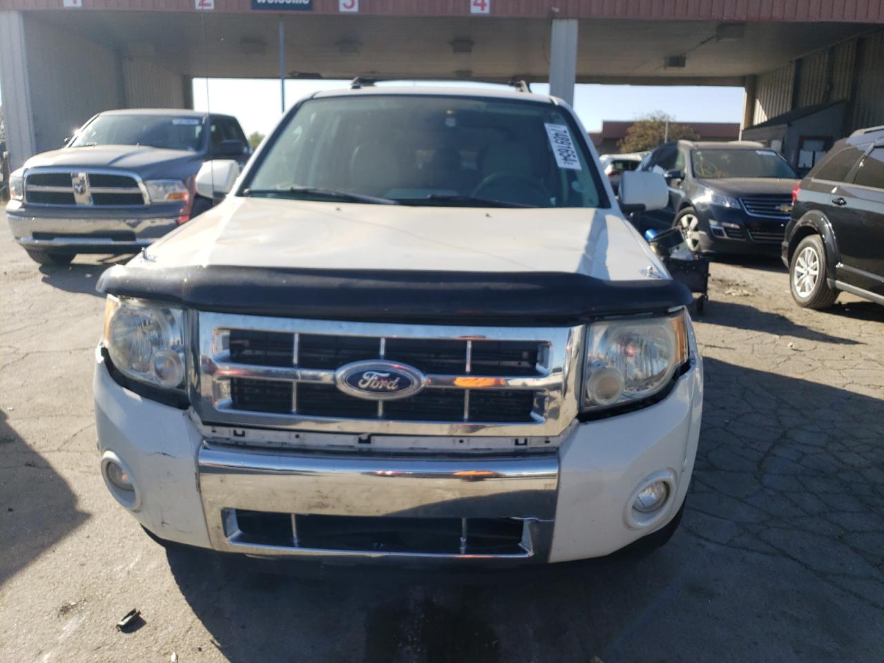 2010 Ford Escape - Image 5