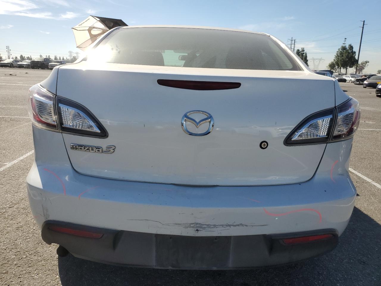 2010 Mazda 3 - Image 6