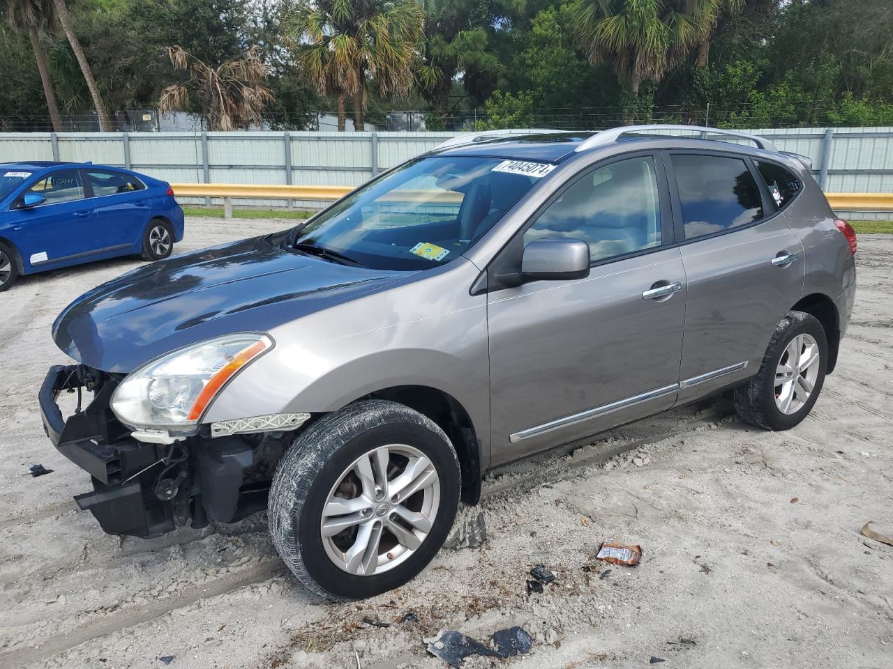 2013 Nissan Rogue - Image 1