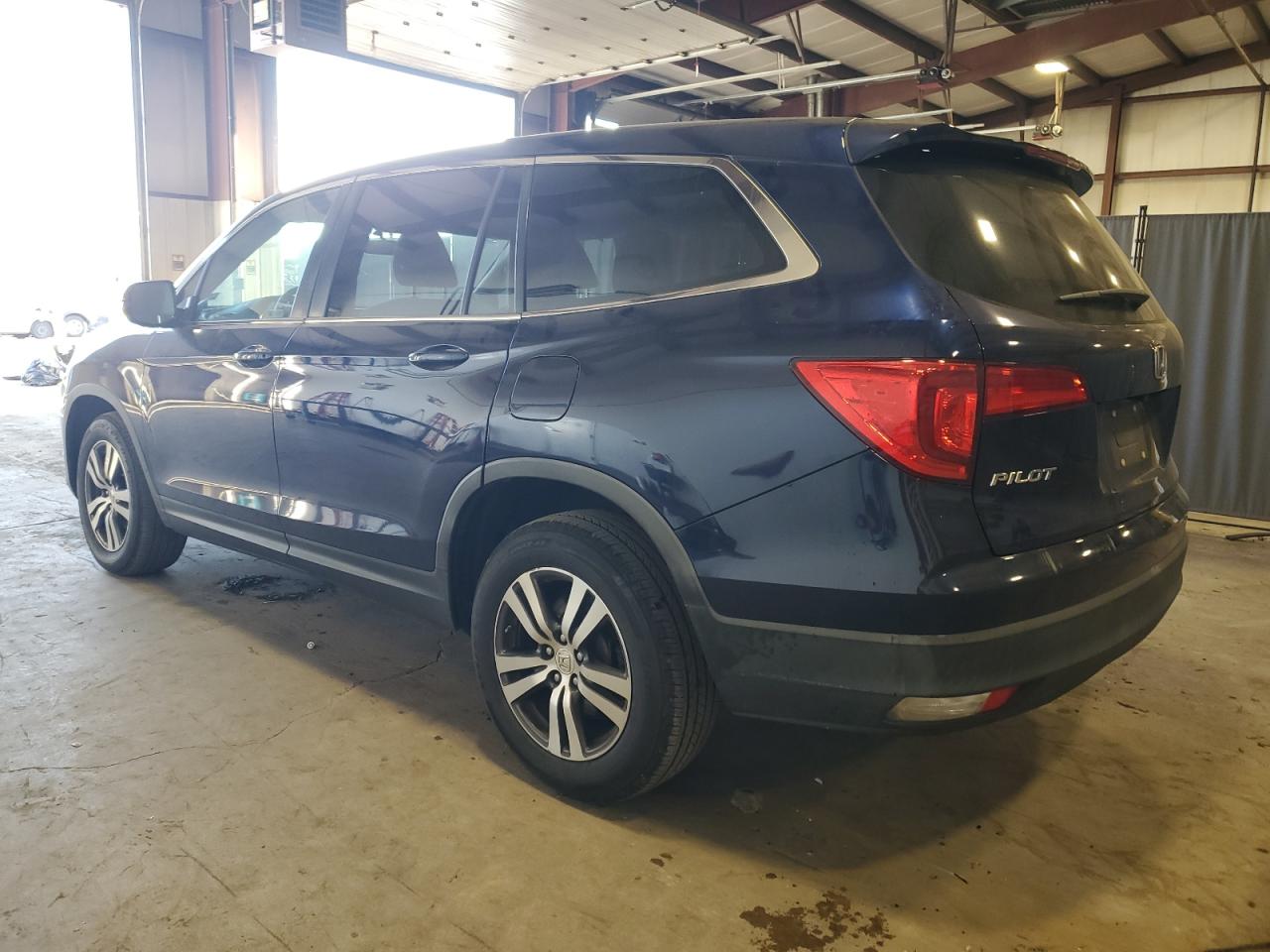 2016 Honda Pilot - Image 2