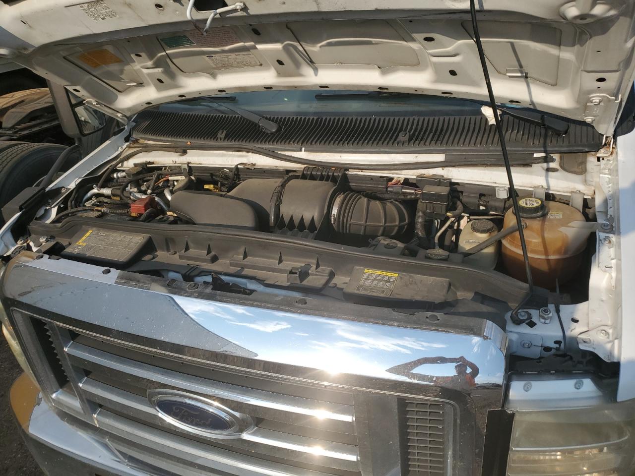 2008 Ford Econoline - Image 12