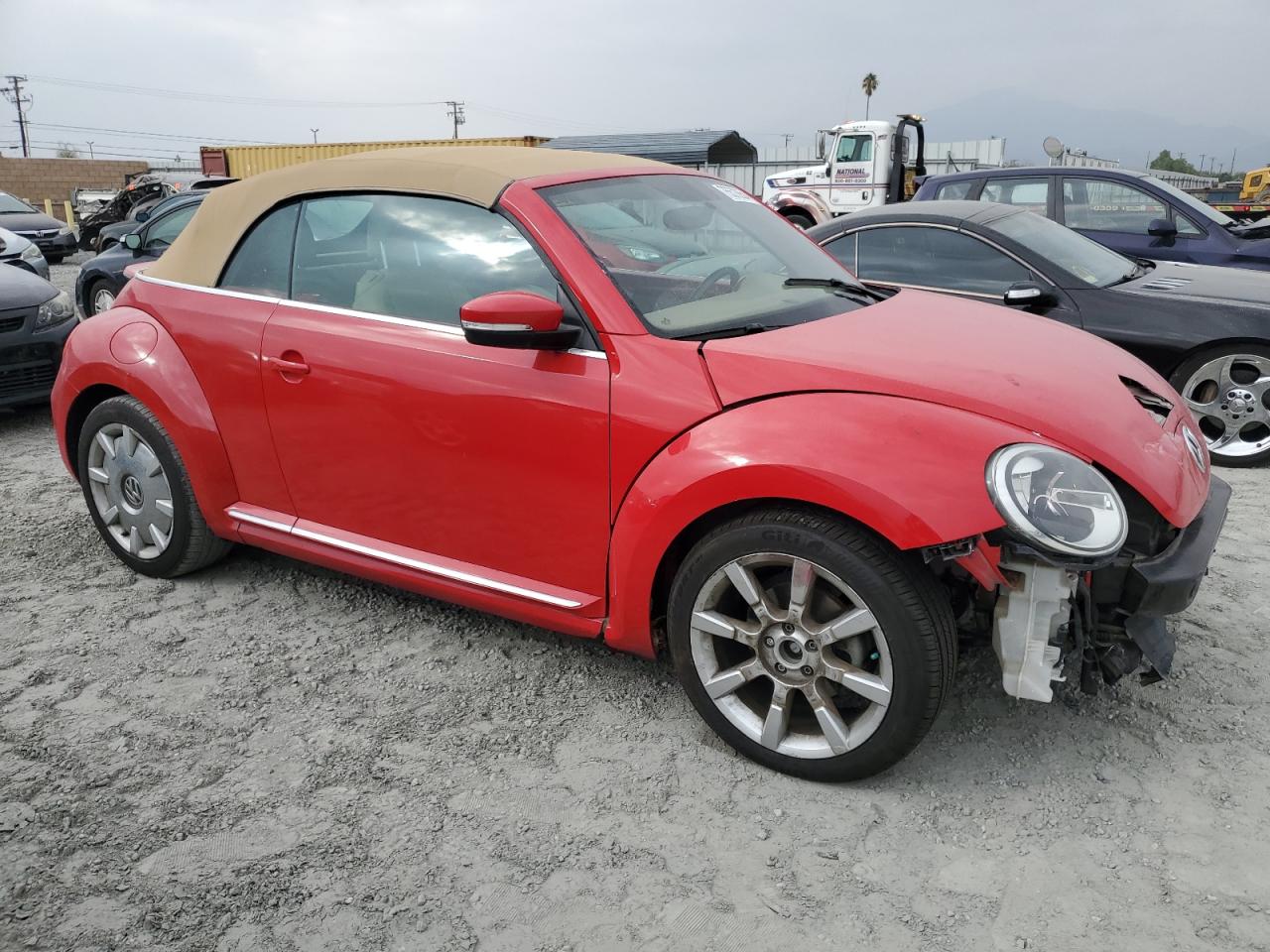 2013 Volkswagen Beetle - Image 4