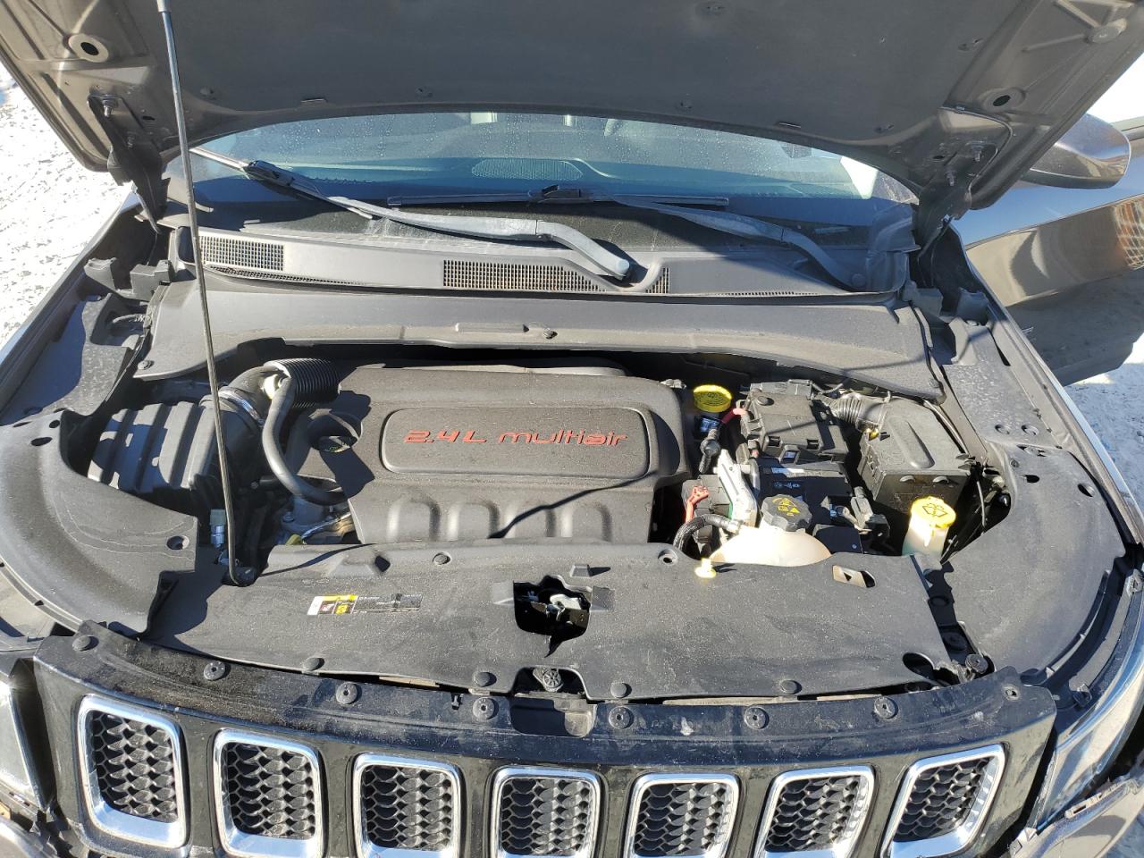 2018 Jeep Compass Latitude VIN: 3C4NJCBB5JT308787 Lot: 76958964