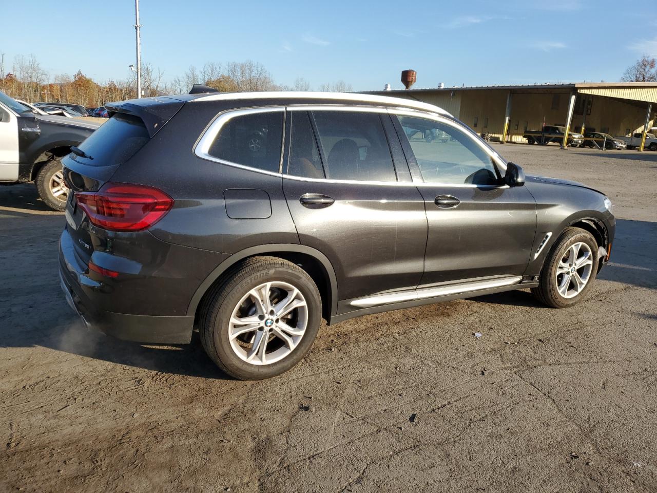 VIN 5UXTY5C08M9F29276 2021 BMW X3 no.3