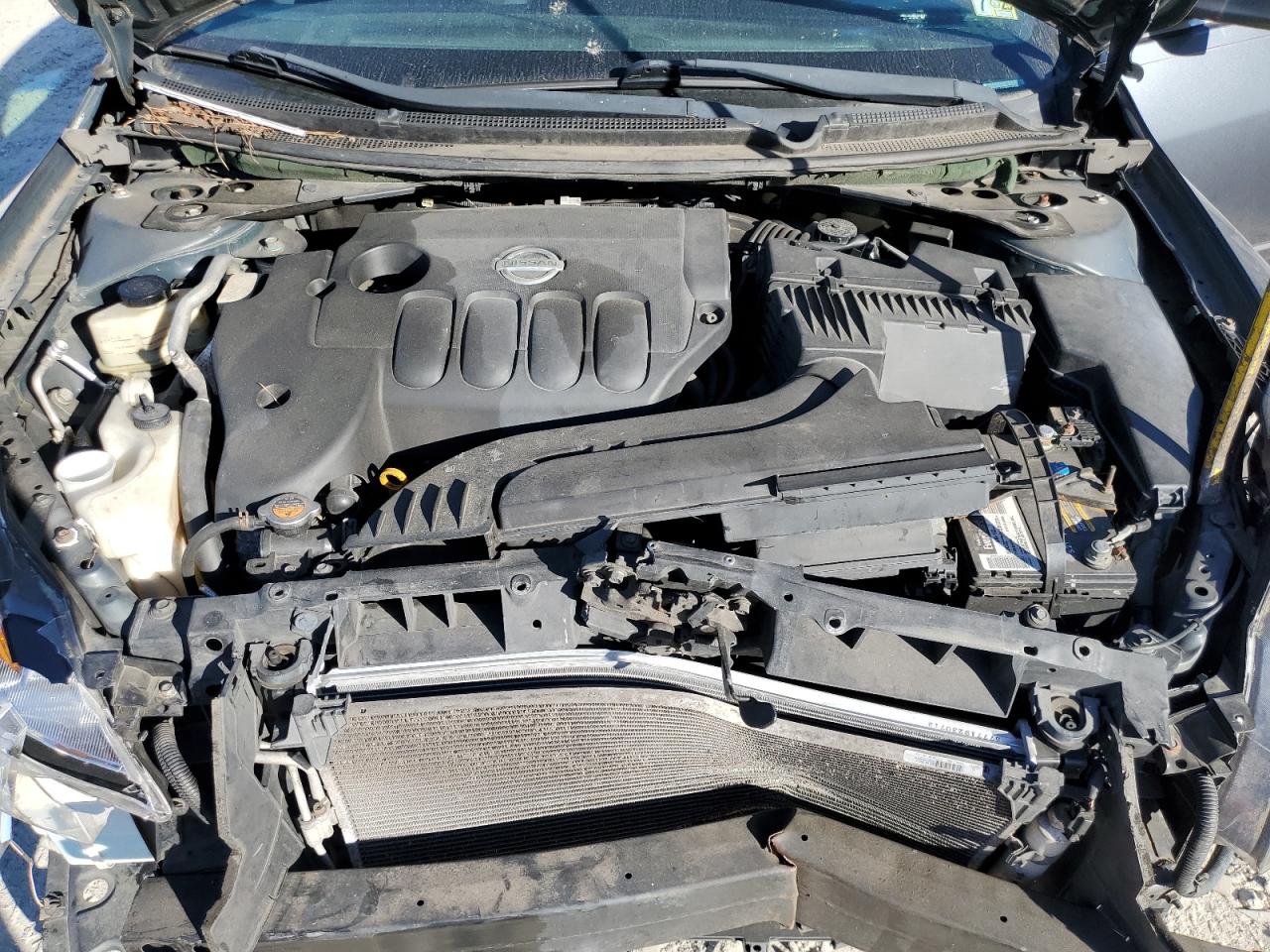 2009 Nissan Altima - Image 12
