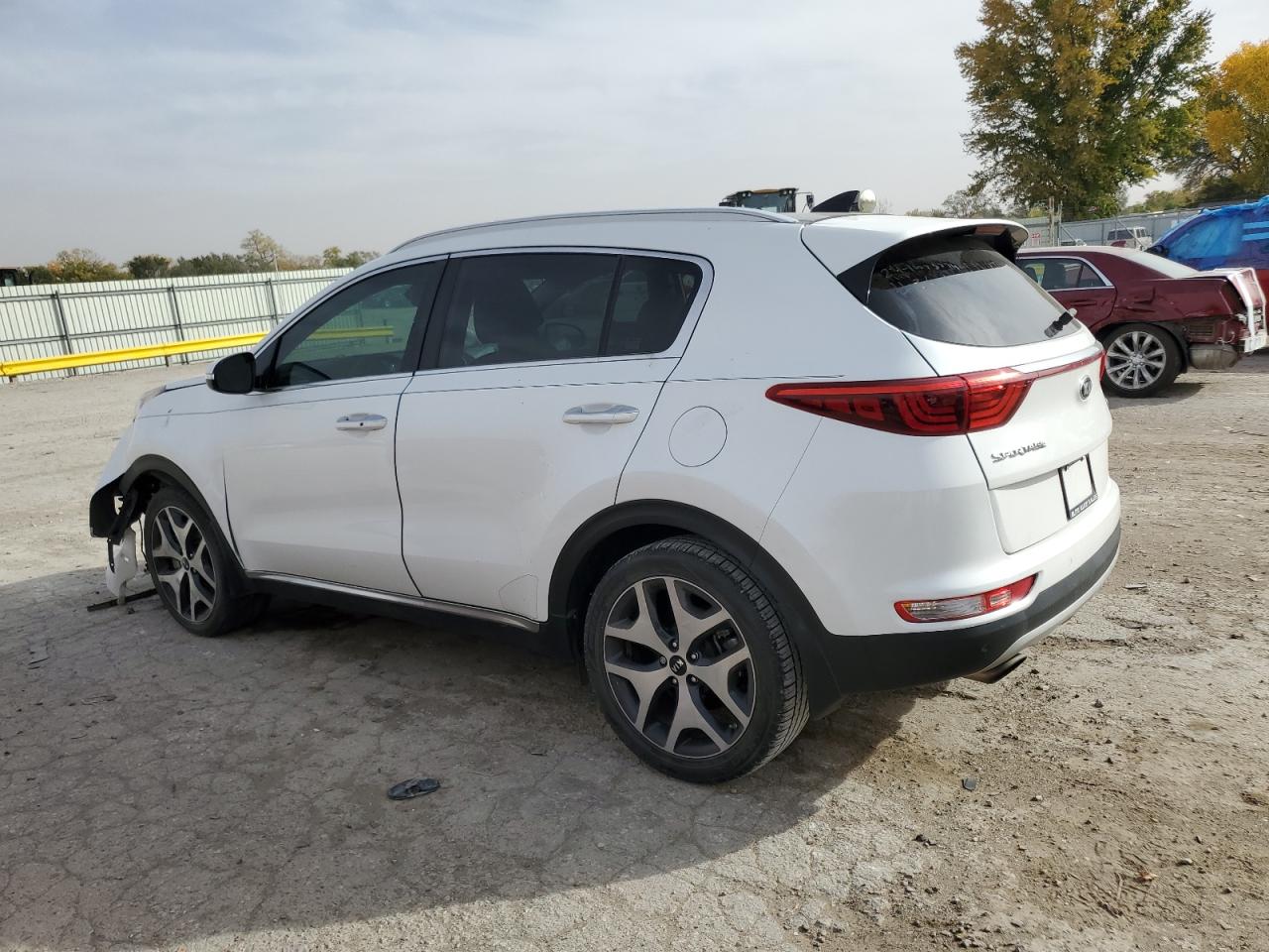 VIN KNDPR3A68H7082958 2017 KIA SPORTAGE no.2