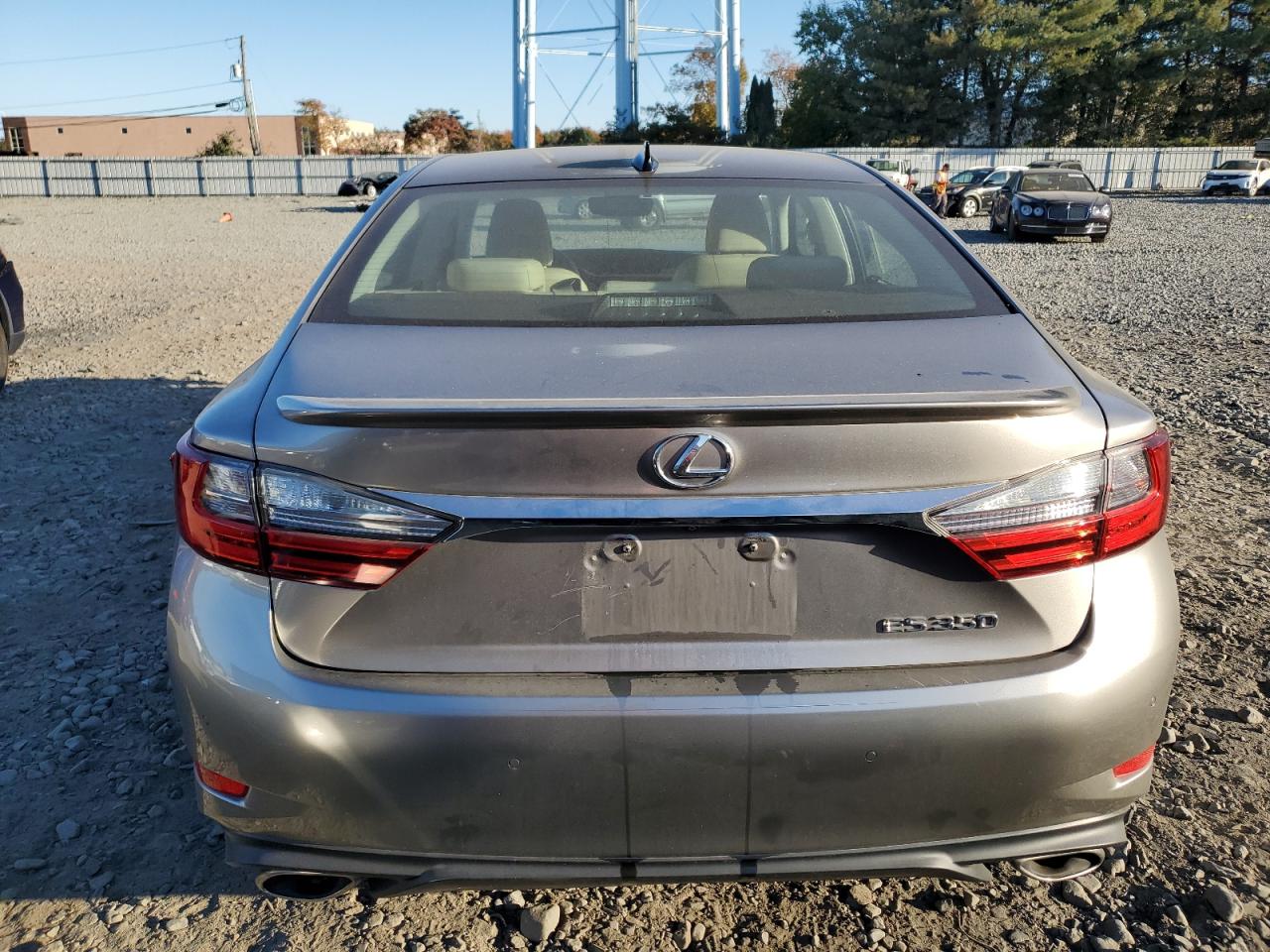 2018 Lexus ES - Image 6
